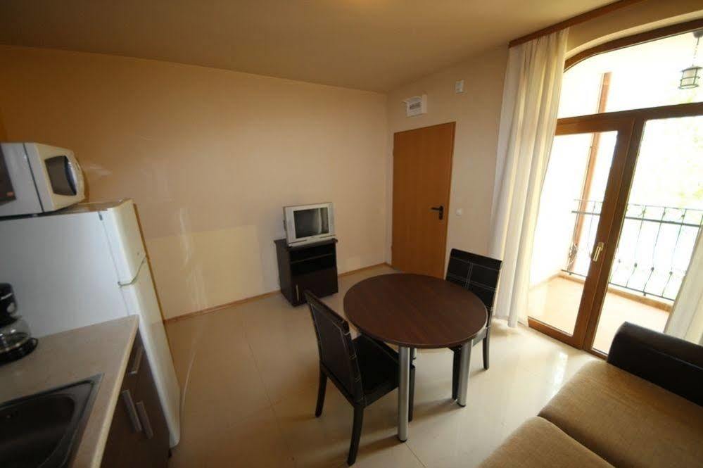 Menada Green Hills Apartments Созополь Екстер'єр фото